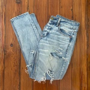 American Eagle Distressed Jeans Size 4